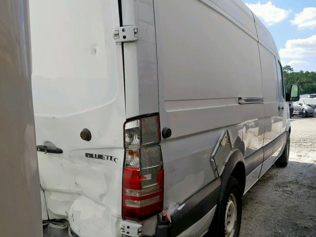 WD3PE8CB2B5595025 - 2011 MERCEDES-BENZ SPRINTER 2 WHITE photo 4