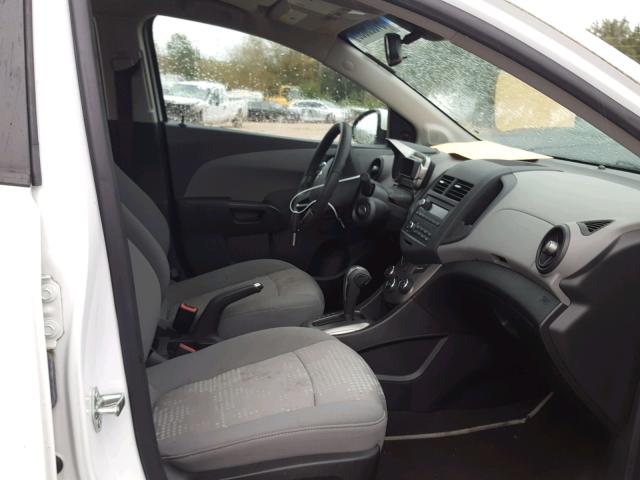 1G1JA6SH4C4189877 - 2012 CHEVROLET SONIC LS 白色 照片 5
