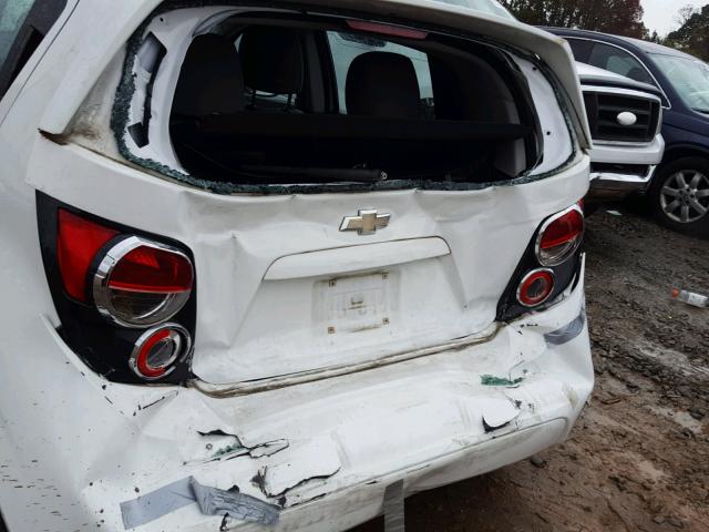 1G1JA6SH4C4189877 - 2012 CHEVROLET SONIC LS 白色 照片 9