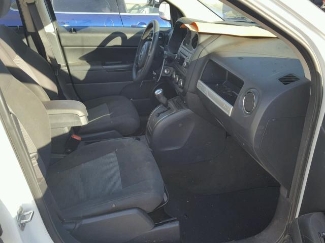 1C4NJCBA0GD675800 - 2016 JEEP COMPASS SP 白色 照片 5