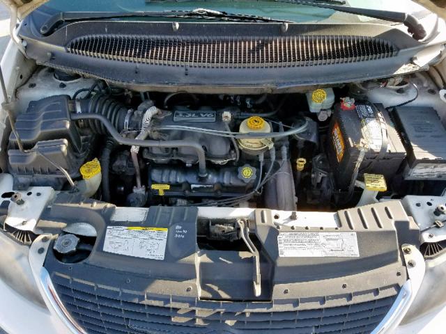 2C4GP44R24R502160 - 2004 CHRYSLER TOWN & COU WHITE photo 7