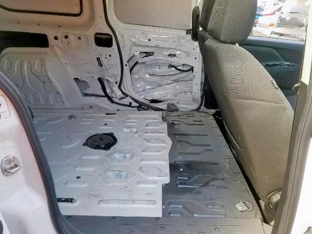 ZFBERFAB8H6E81371 - 2017 RAM PROMASTER 白色 照片 6