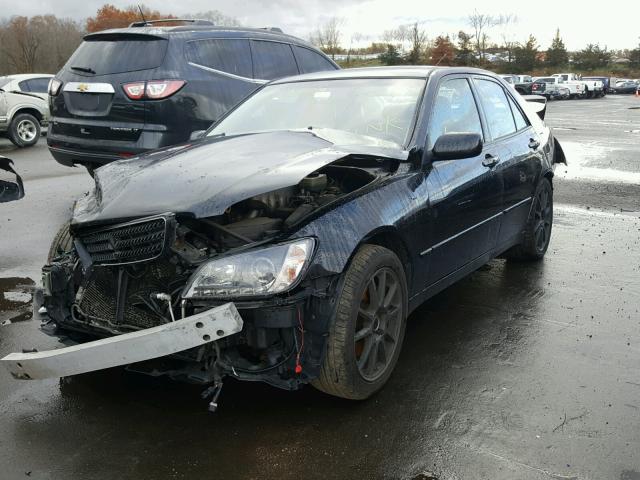 JTHBD192640081727 - 2004 LEXUS IS 300 BLACK photo 2