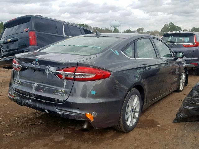 3FA6P0LU9KR206060 - 2019 FORD FUSION SE CHARCOAL photo 4