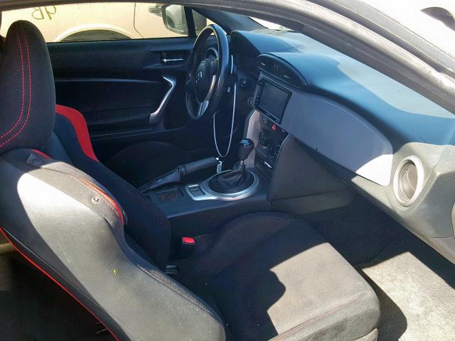 JF1ZNAA14G8705276 - 2016 TOYOTA SCION FR-S WHITE photo 5