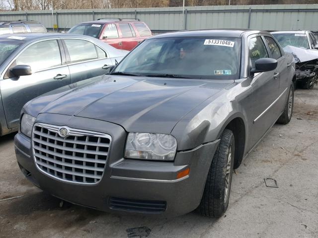 2C3KA43D69H565586 - 2009 CHRYSLER 300 LX GREEN photo 2