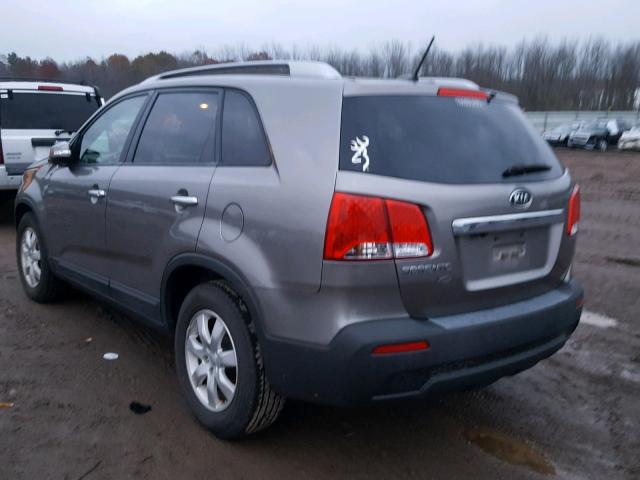 5XYKT3A68DG350108 - 2013 KIA SORENTO LX SILVER photo 3