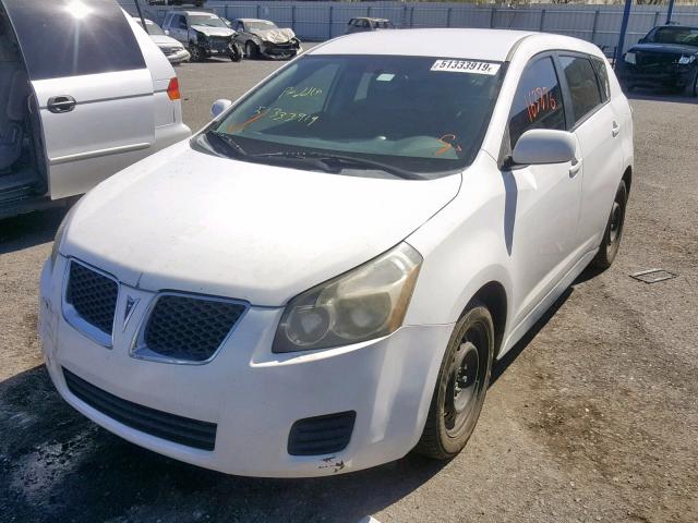 5Y2SP67899Z440410 - 2009 PONTIAC VIBE WHITE photo 2