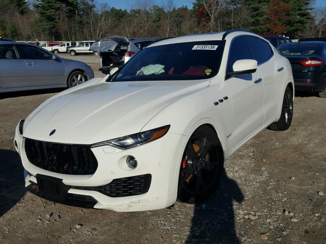 ZN661XUS8JX259581 - 2018 MASERATI LEVANTE WHITE photo 2