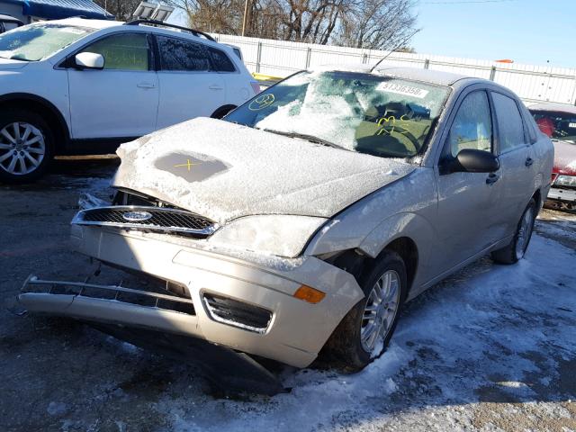 1FAHP34N06W210373 - 2006 FORD FOCUS ZX4 TAN photo 2