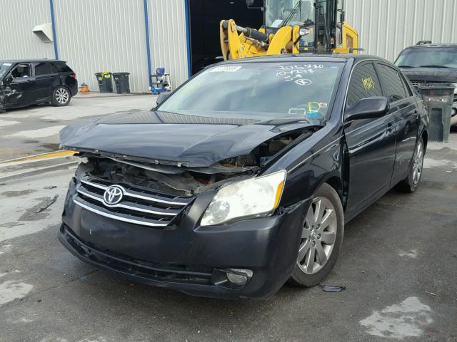 4T1BK36BX5U006381 - 2005 TOYOTA AVALON XL BLACK photo 2