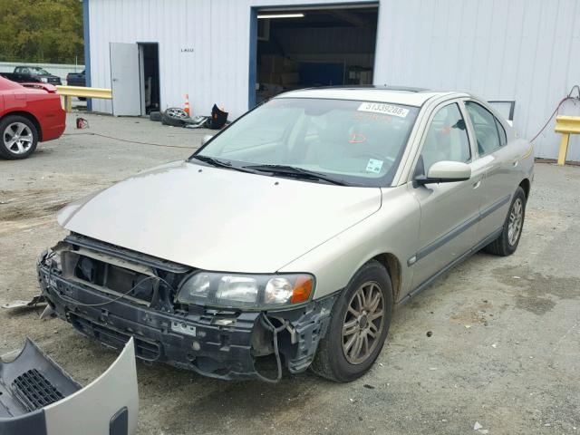 YV1RS61T842359419 - 2004 VOLVO S60 GOLD photo 2