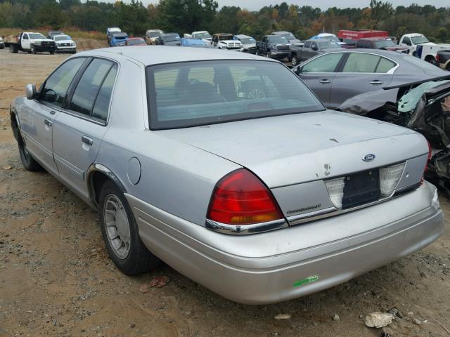 2FAFP74W81X140643 - 2001 FORD CROWN VICT SILVER photo 3