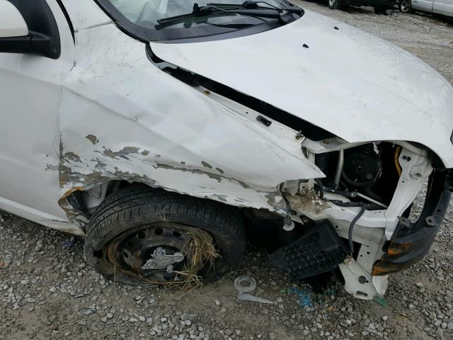 KL1TD5DE1BB166546 - 2011 CHEVROLET AVEO LS WHITE photo 9