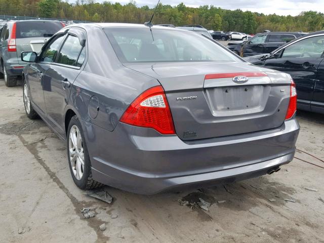 3FAHP0HA8CR387788 - 2012 FORD FUSION SE GRAY photo 3