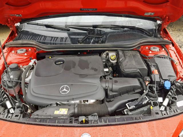 WDCTG4GB3HJ305693 - 2017 MERCEDES-BENZ GLA 250 4M RED photo 7