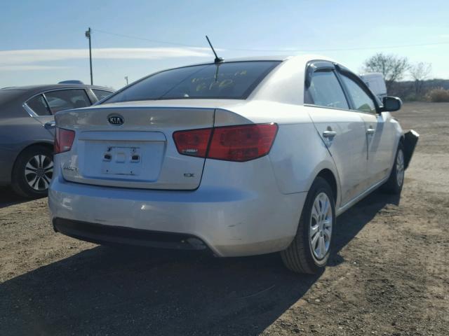 KNAFU4A22B5886721 - 2011 KIA FORTE EX SILVER photo 4