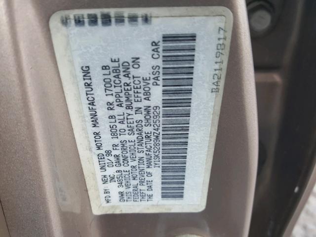 1Y1SK5289WZ425929 - 1998 CHEVROLET GEO PRIZM GOLD photo 10