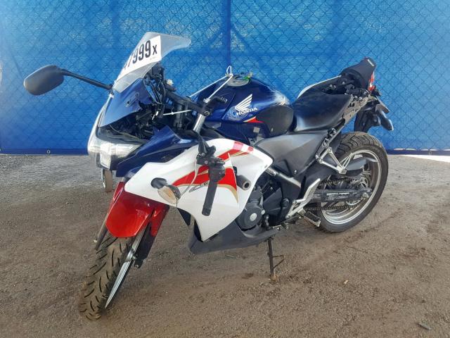 MLHMC4100C5200721 - 2012 HONDA CBR250 R TWO TONE photo 2