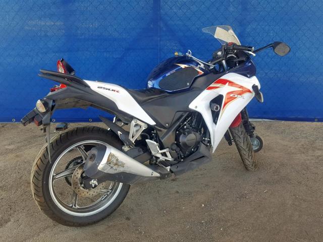 MLHMC4100C5200721 - 2012 HONDA CBR250 R TWO TONE photo 4