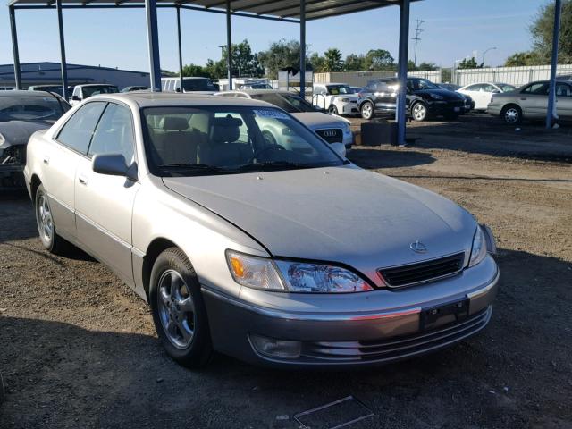 JT8BF22G8V0033279 - 1997 LEXUS ES 300 SILVER photo 1