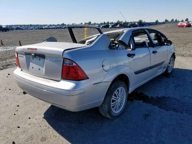 1FAFP34N35W264420 - 2005 FORD FOCUS ZX4 SILVER photo 4