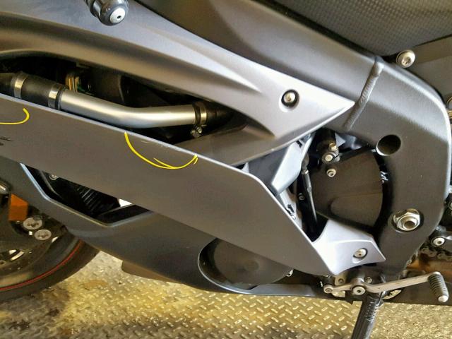 JYARJ16E0DA028566 - 2013 YAMAHA YZFR6 GRAY photo 7