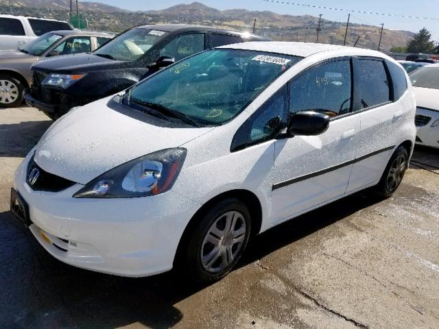 JHMGE872X9S049342 - 2009 HONDA FIT WHITE photo 2