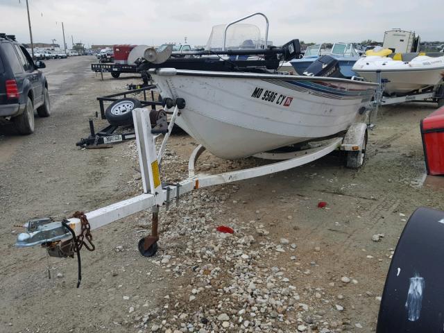 0MCL848VE394 - 1994 LOWE BOAT WHITE photo 2