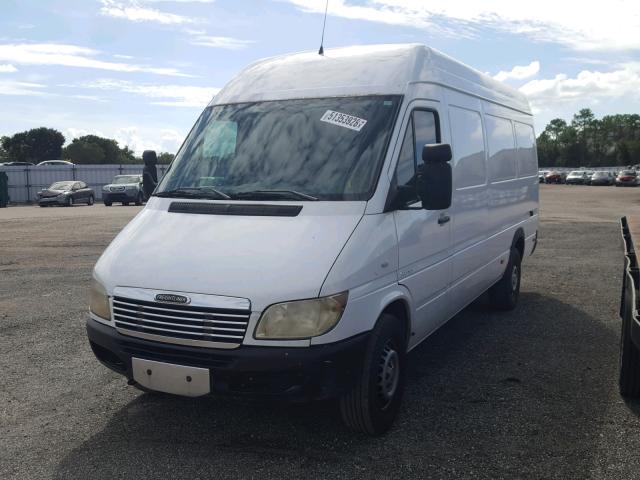 WDYPD744155810745 - 2005 FREIGHTLINER SPRINTER WHITE photo 2