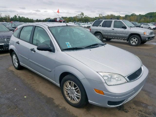 1FAFP37N56W140677 - 2006 FORD FOCUS ZX5 SILVER photo 1