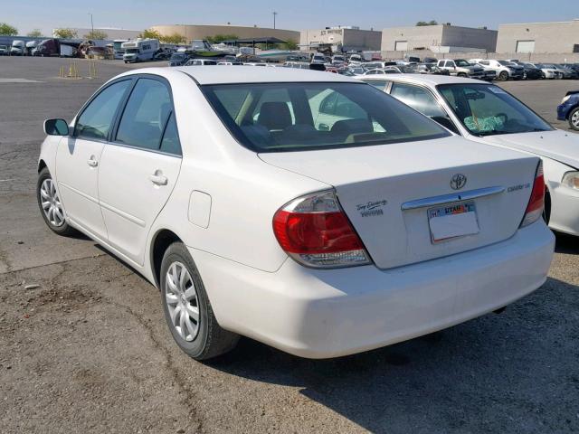 4T1BE32K95U586915 - 2005 TOYOTA CAMRY LE WHITE photo 3