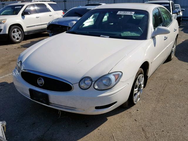 2G4WC582861251698 - 2006 BUICK LACROSSE C WHITE photo 2