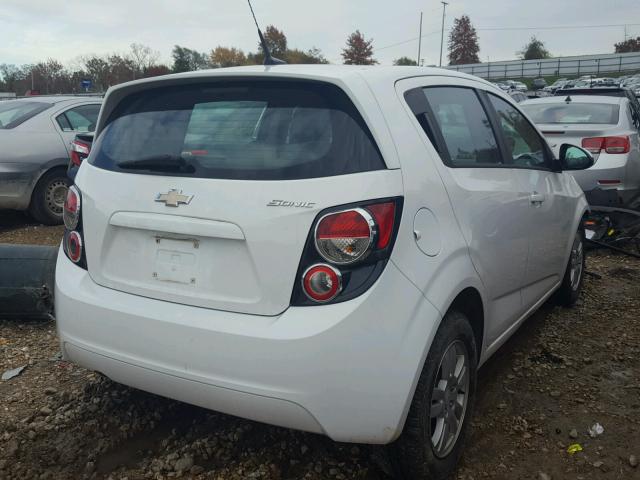 1G1JB6SH2C4133935 - 2012 CHEVROLET SONIC LS 白色 照片 4