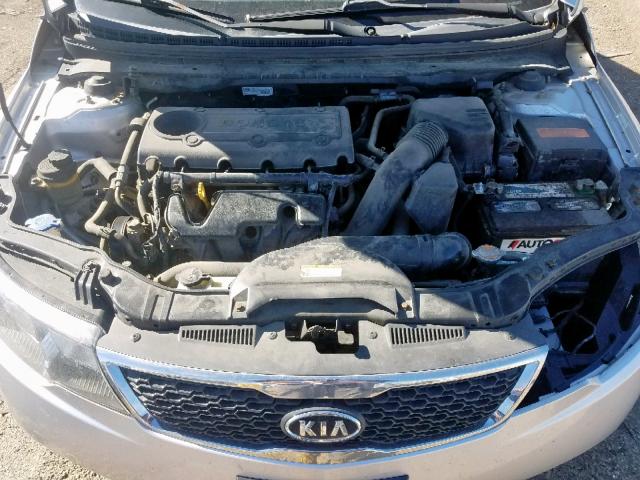 KNAFU4A21B5326673 - 2011 KIA FORTE EX SILVER photo 7