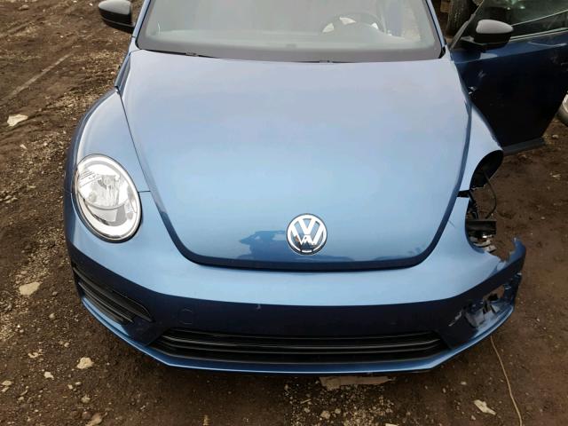 3VWF17AT0HM604677 - 2017 VOLKSWAGEN BEETLE 1.8 BLUE photo 7