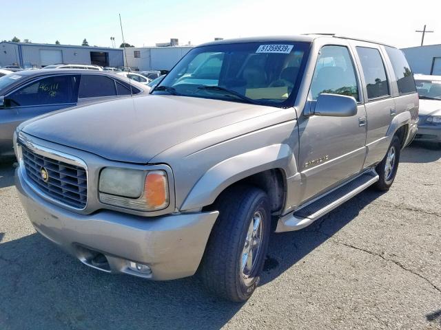 1GYEK13R2XR409021 - 1999 CADILLAC ESCALADE GOLD photo 2