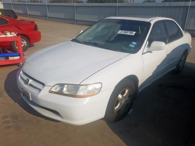 1HGCG1651XA047965 - 1999 HONDA ACCORD EX WHITE photo 2