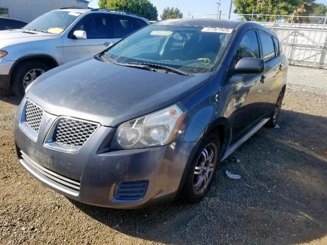 5Y2SP6E05AZ413951 - 2010 PONTIAC VIBE GRAY photo 2