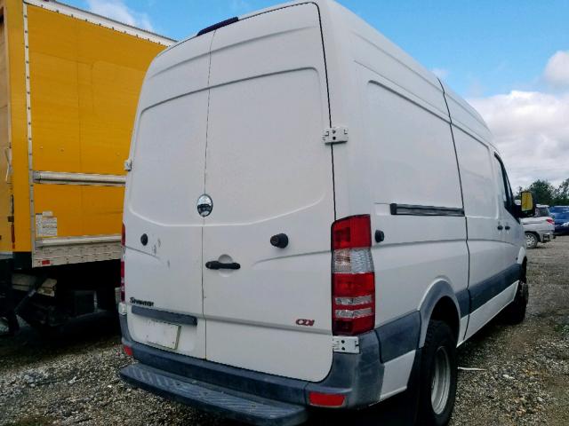 WDYPF0CC6A5468441 - 2010 FREIGHTLINER SPRINTER 3 WHITE photo 4