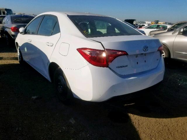 5YFBURHE7HP708362 - 2017 TOYOTA COROLLA L WHITE photo 3