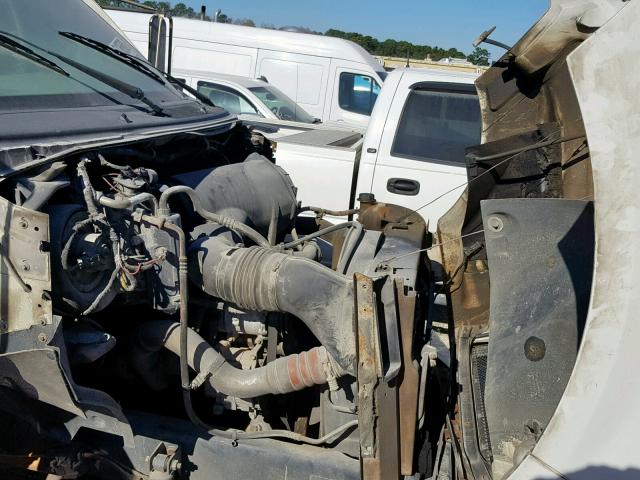 3FRXF75N67V508584 - 2007 FORD F750 SUPER WHITE photo 7