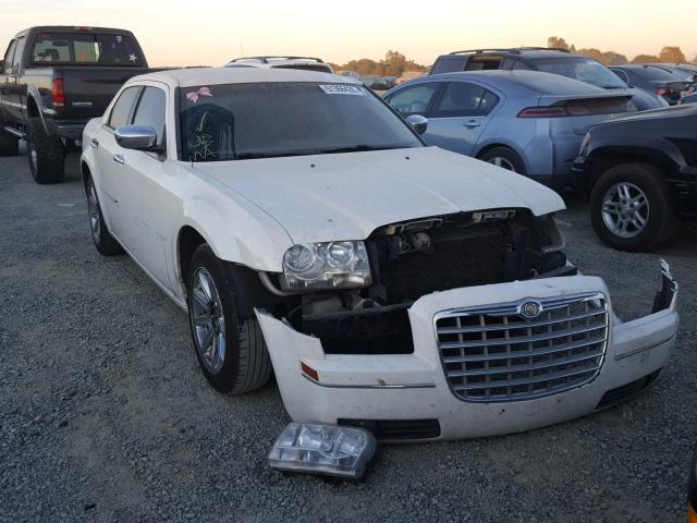 2C3CA5CV1AH167953 - 2010 CHRYSLER 300 TOURIN WHITE photo 1