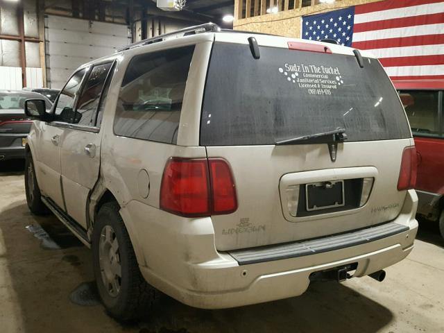 5LMFU285X6LJ20561 - 2006 LINCOLN NAVIGATOR 白色 照片 3