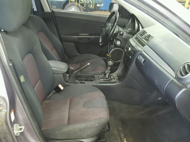 JM1BK323051261092 - 2005 MAZDA 3 S GRAY photo 5