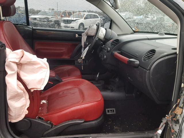 3VWCM31Y75M354591 - 2005 VOLKSWAGEN NEW BEETLE Qara foto 5