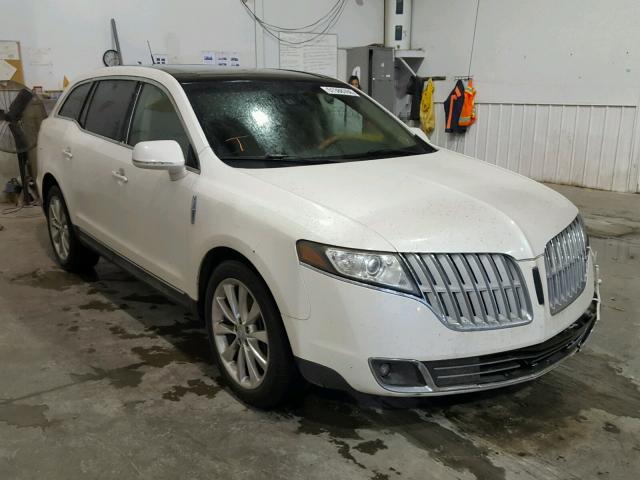 2LMHJ5AT9ABJ18439 - 2010 LINCOLN MKT WHITE photo 1