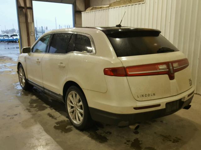 2LMHJ5AT9ABJ18439 - 2010 LINCOLN MKT WHITE photo 3