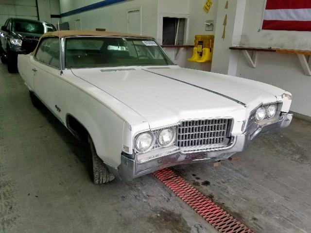 384679M382834 - 1969 OLDSMOBILE NINETY-EIG WHITE photo 1