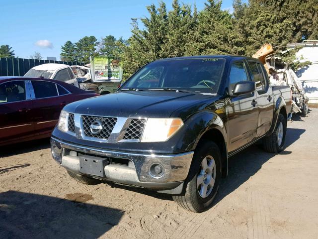 1N6AD07W05C401215 - 2005 NISSAN FRONTIER C BLACK photo 2